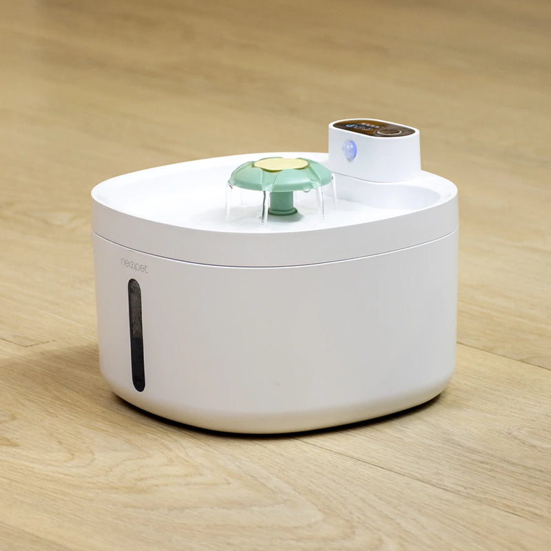 Bebedouro Automático Sem Fio para Gatos e Cães NewPet 2.6L – Fonte de Água com Sensor e Bateria Recarregável